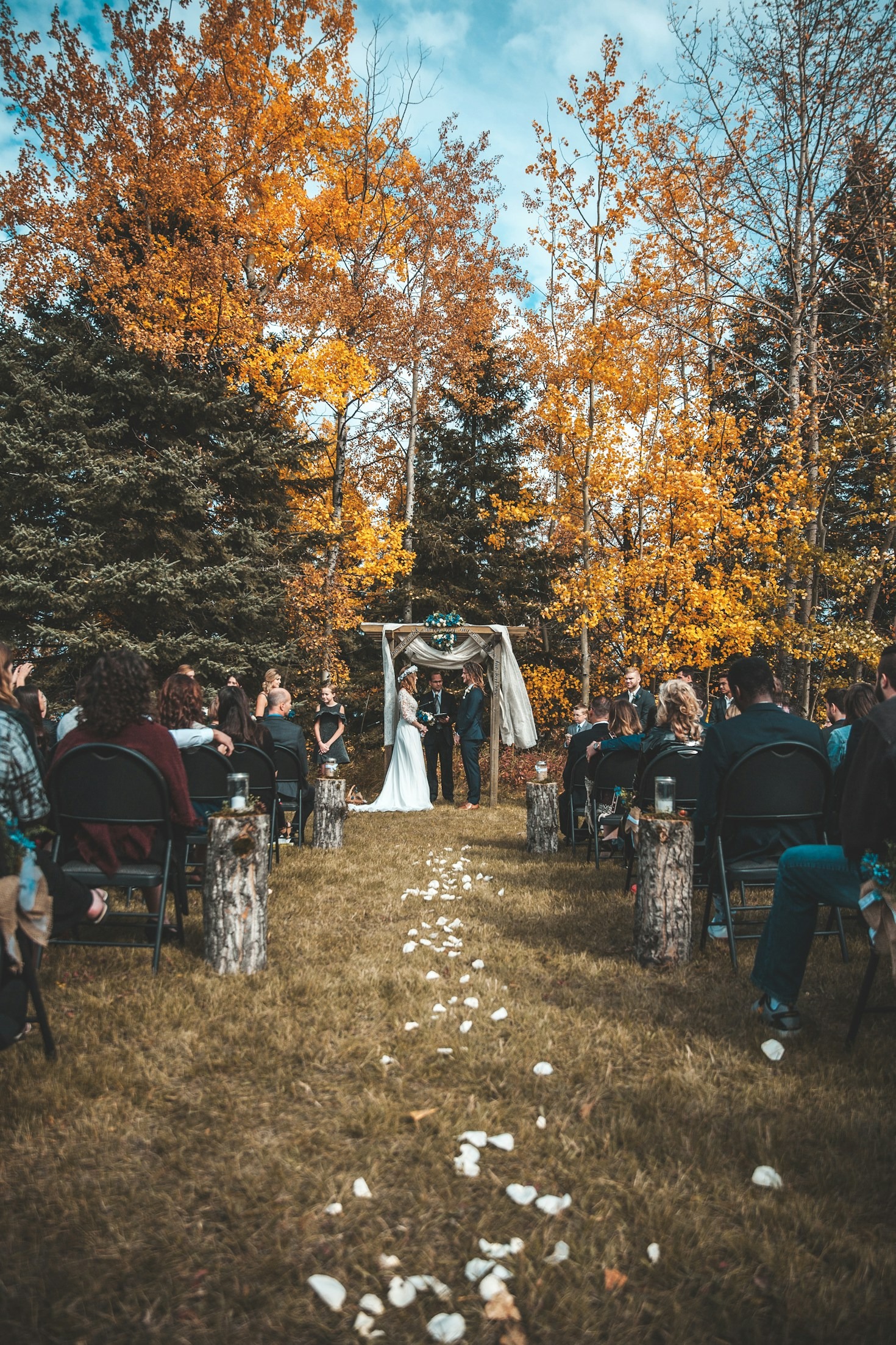 How to Choose the Perfect Wedding Officiant
