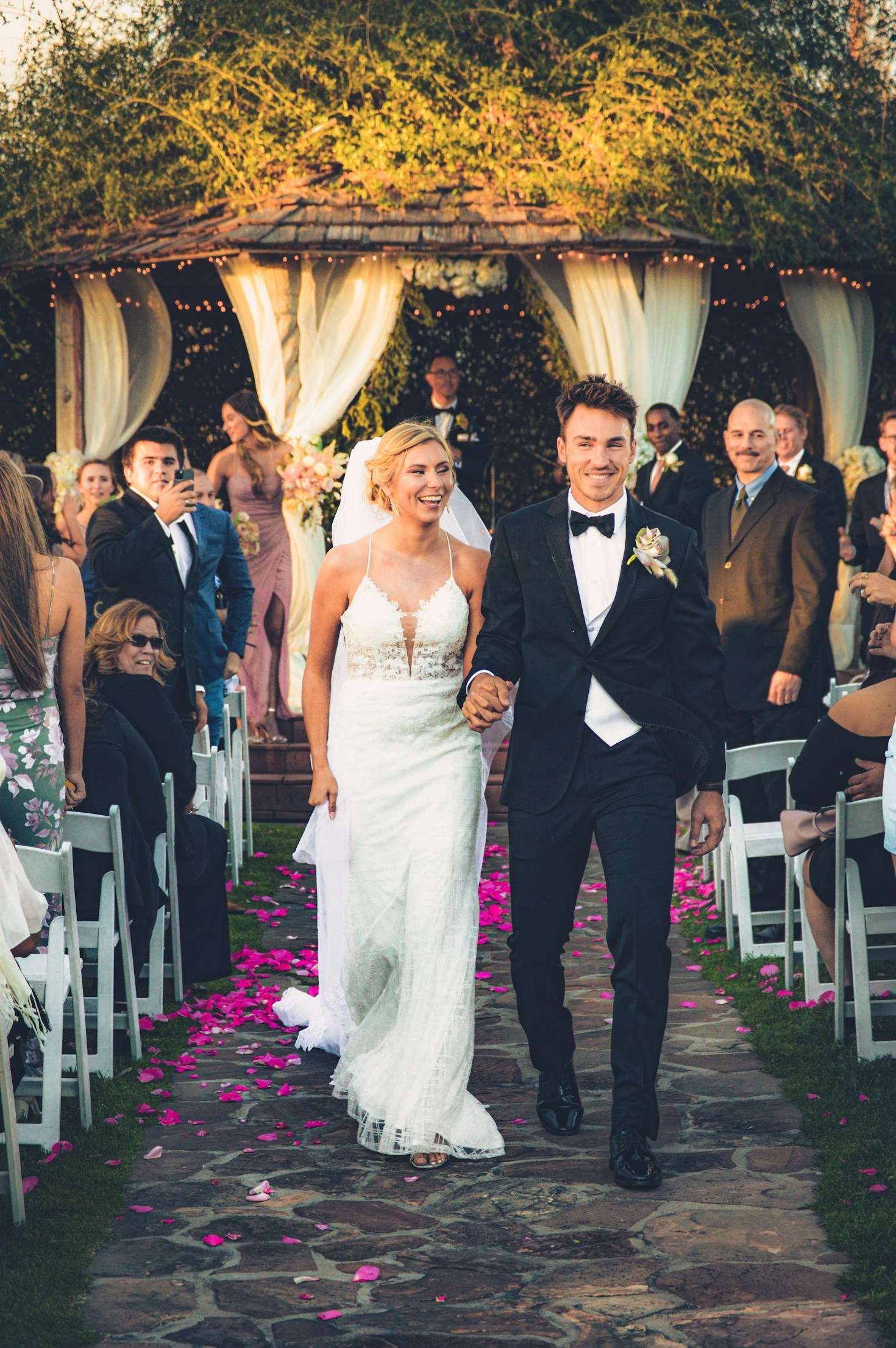 The Role of a Wedding Officiant in Your Big Day